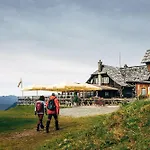 Luxescape-traumaussicht-wandergebiet-paragleiten-mountainbiken-erlebnis Card *
