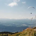 Luxescape-traumaussicht-wandergebiet-paragleiten-mountainbiken-erlebnis Card 아파트 *