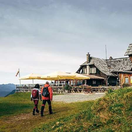 Luxescape-traumaussicht-wandergebiet-paragleiten-mountainbiken-erlebnis Card *