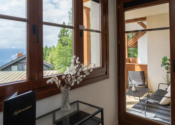 Luxescape-traumaussicht-wandergebiet-paragleiten-mountainbiken-erlebnis Card Appartement *