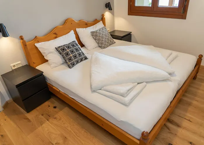 Luxescape-traumaussicht-wandergebiet-paragleiten-mountainbiken-erlebnis Card טרפן