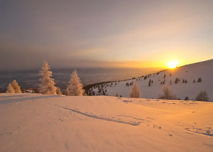 Luxescape-traumaussicht-wandergebiet-paragleiten-mountainbiken-erlebnis Card דירה טרפן