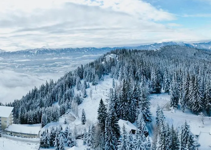 Luxescape-traumaussicht-wandergebiet-paragleiten-mountainbiken-erlebnis Card *